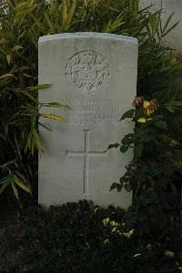 Messines Ridge British Cemetery - McClelland, Robert