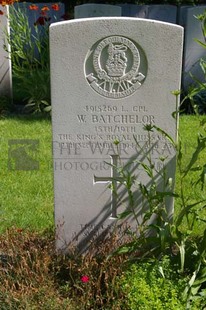 Valkenswaard War Cemetery - Batchelor, Walter