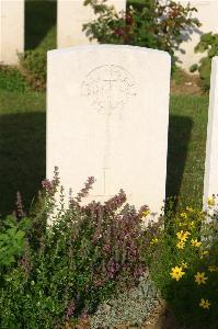 Puchevillers British Cemetery - Blann, D