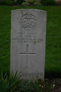 Authuile Military Cemetery - Cowan, H