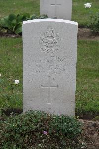 Hanover War Cemetery - Shirley, James Frederick