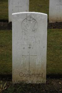 Ancre British Cemetery Beaumont-Hamel - Furgrove, W
