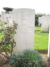 Quesnoy Farm Military Cemetery - Bevan, J
