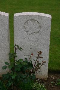 Nine Elms Military Cemetery Thelus - Roberts, F