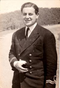 Naples War Cemetery - Quirk, John