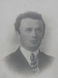 Tyne Cot Memorial - Chandler, Howard