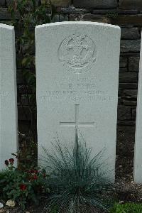 Sarralbe Military Cemetery - Pyke, Tom Barford