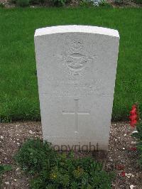 Sarralbe Military Cemetery - Tozer, Hermon William