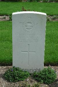 Sarralbe Military Cemetery - Ward, L J B