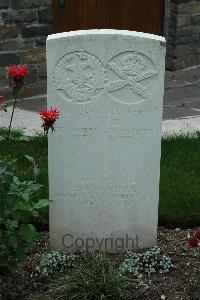 Sarralbe Military Cemetery - Windsor, E J