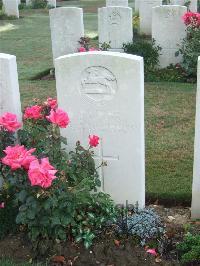 Serre Road Cemetery No.2 - McEwan, James Edward