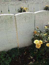 Serre Road Cemetery No.2 - Osborne, Percy