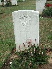Serre Road Cemetery No.2 - Park, Thomas