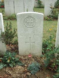 Serre Road Cemetery No.2 - Piper, James