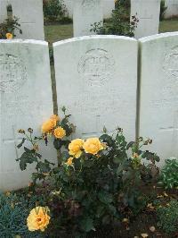 Serre Road Cemetery No.2 - Rowswell, Frank