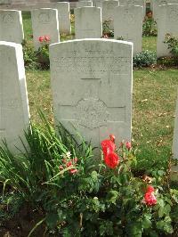 Serre Road Cemetery No.2 - Russell, George Frederick
