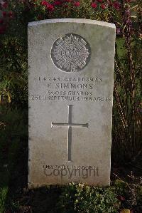 Serre Road Cemetery No.2 - Simmons, Edwin