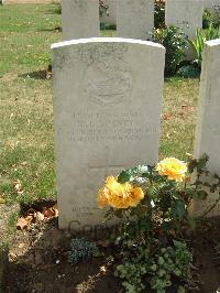 Serre Road Cemetery No.2 - Spence, Robert Lillie