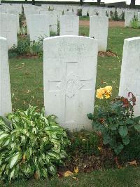 Serre Road Cemetery No.2 - Stanners, Gilbert