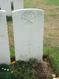 Serre Road Cemetery No.2 - Sutherland, Hector