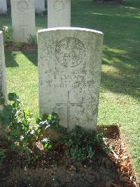 Serre Road Cemetery No.2 - Vicary, Leonard James