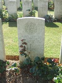 Serre Road Cemetery No.2 - Waters, William Nisbet