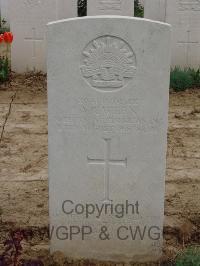 Serre Road Cemetery No.2 - Ween, Albert Robert