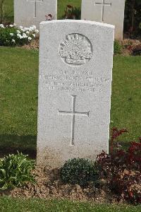 Serre Road Cemetery No.2 - Whitelaw, Theodore Ernest