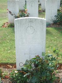 Serre Road Cemetery No.2 - Young, Roy Orpwood