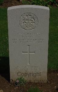 St. Charles De Percy War Cemetery - Feest, Edward
