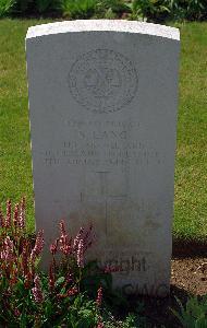 St. Charles De Percy War Cemetery - Lang, Norman