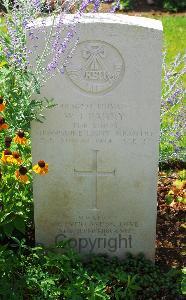 St. Charles De Percy War Cemetery - Parry, Wallace John