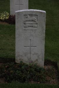 St. Nicolas British Cemetery - White, W