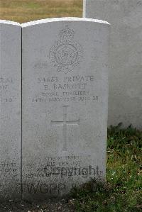 St. Sever Cemetery Extension Rouen - Baskott, Edward