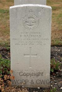 St. Sever Cemetery Extension Rouen - Bateman, Kenneth