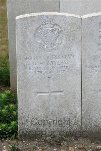 St. Sever Cemetery Extension Rouen - Bayles, G H