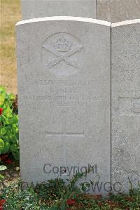 St. Sever Cemetery Extension Rouen - Bell, R