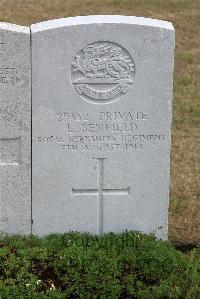 St. Sever Cemetery Extension Rouen - Benfield, L