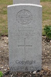 St. Sever Cemetery Extension Rouen - Betteridge, J