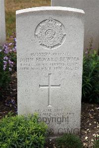 St. Sever Cemetery Extension Rouen - Bewick, John Edward