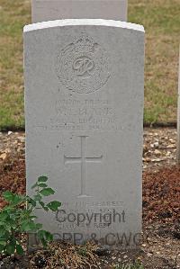 St. Sever Cemetery Extension Rouen - Blank, Wilfred Thomas