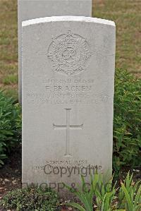 St. Sever Cemetery Extension Rouen - Bracken, Frank