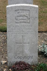 St. Sever Cemetery Extension Rouen - Briscombe, H