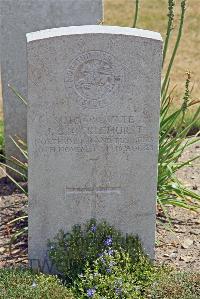 St. Sever Cemetery Extension Rouen - Brocklehurst, John