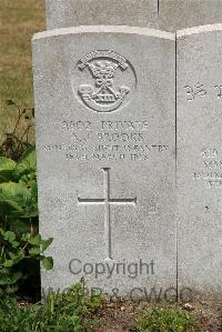St. Sever Cemetery Extension Rouen - Brooks, A J