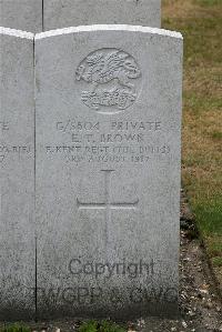 St. Sever Cemetery Extension Rouen - Brown, E T
