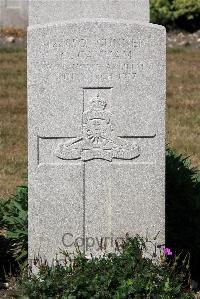 St. Sever Cemetery Extension Rouen - Canham, O