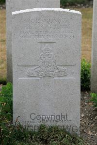 St. Sever Cemetery Extension Rouen - Carr, Fred