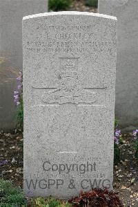 St. Sever Cemetery Extension Rouen - Checkley, F