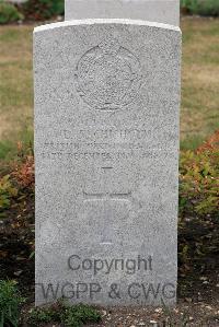 St. Sever Cemetery Extension Rouen - Chisholm, Lester Alexander